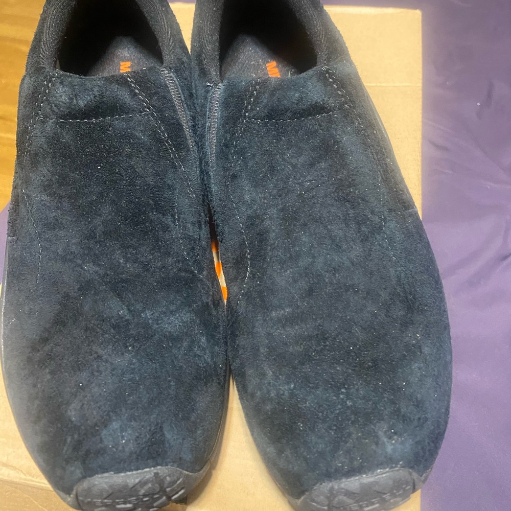 Brand new never worn Merrell black sued Mocs.